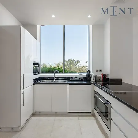 Tiara Beach Residences, Palm Jumeirah Dubai - Mint Stay Exterior photo